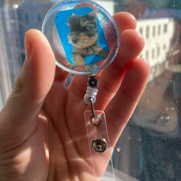 Small puppy badge clip - Picture 3 of 7